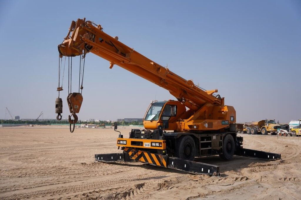 25 Ton Mobile Crane Rental Abu Dhabi