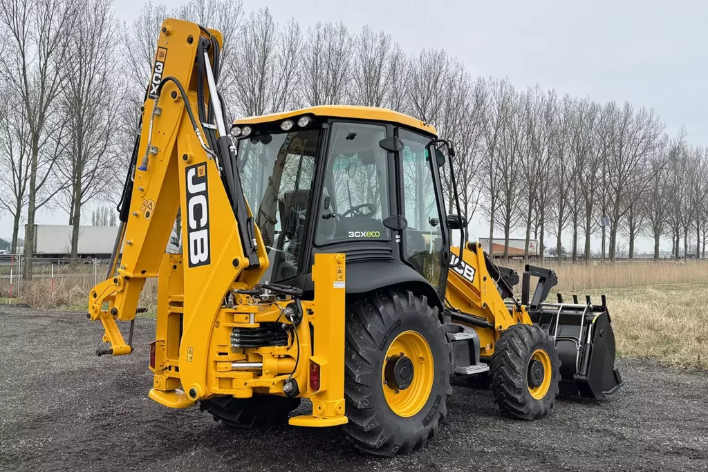 JCB Rental in Abu Dhabi, Dubai & Sharjah | Big Star Transport